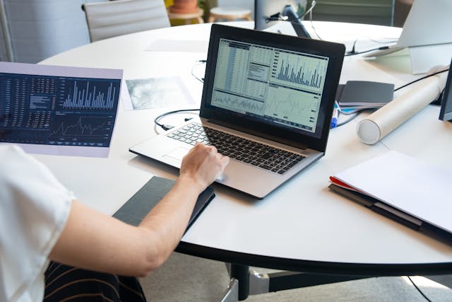 What Home Services Businesses Can Learn From Modern Inventory Management Practices